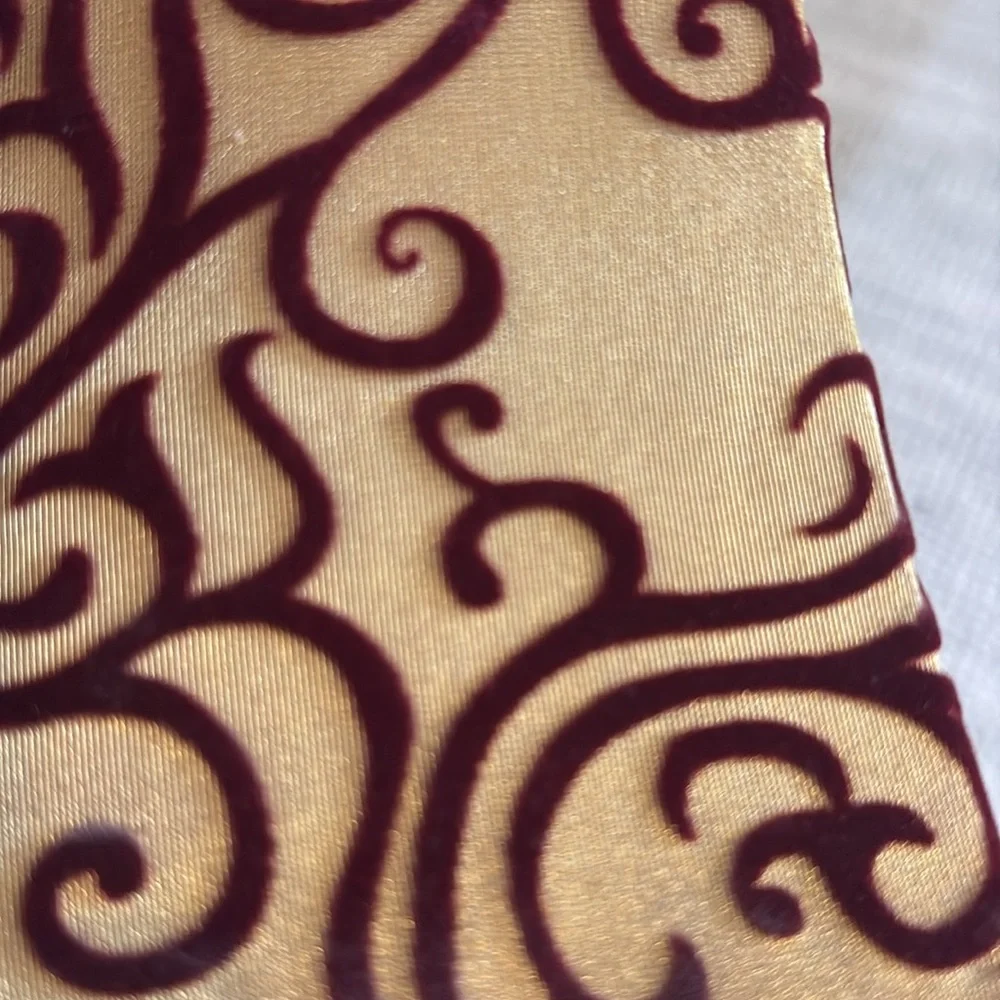 Elegant Gold and Burgundy Patterned chandelier shades - set of 5. - Picture 4 of 4